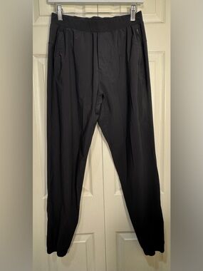 Lululemon Adapted State Jogger Black Zip Ankle High Rise Size M EUC